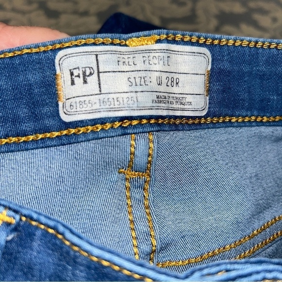 Free People High Rise Skinny Jeans Size 28 R Blue Denim Distressed - Picture 4 of 7